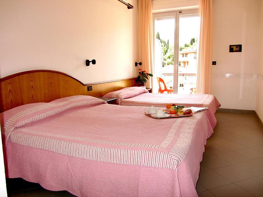 Hotel Adler Alassio Pokoj fotografie