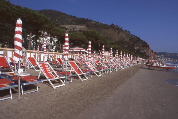 Hotel Adler Alassio Exteriér fotografie
